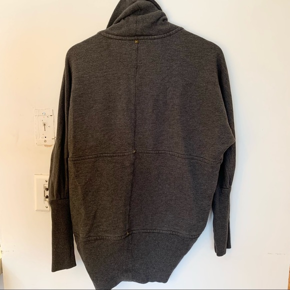 GREY Aritzia Wilfred sweater - Picture 6 of 6